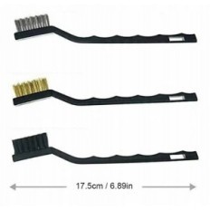 Définir le jeu de détails. Tournevis 27 el pour le nettoyage d'un pavé de brosse de voiture