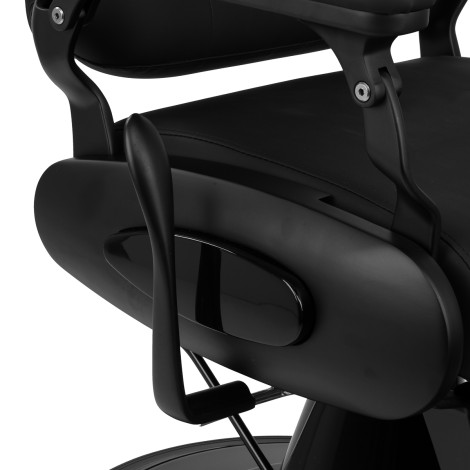 Gabbiano Barberstuhl Francesco Black mit hydraulischem Lift und verstellbaren Funktionen — Detailaufnahme Griff