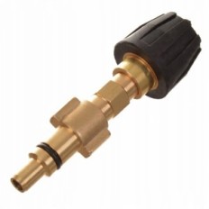 Mini-lancer met een flat-jet-nozzle-spuitmond aan het wassen naar Washher Lavor Parkside