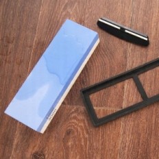 Pierres pour affûter des couteaux à hache. Ostrzałka. Femme. Kit pour couteaux 1000/3000