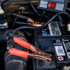 Analógový tester 6V 12V 200-1000A Merač batérie