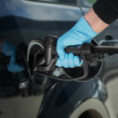 Putting pistol for fuel refueling with a lock system 45 l / min