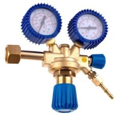 Réducteur de gaz pour oxygène oxygène avec vanne