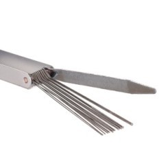 2W2144 6cm tērauda sveces degļiem (metāla kastē)