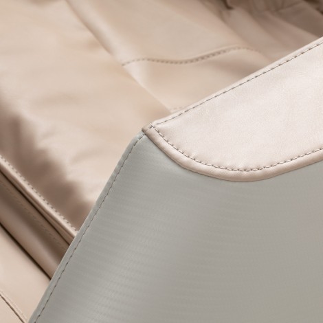Sakura Prime 101 Massagesessel Weiß — Detailaufnahme Armlehne