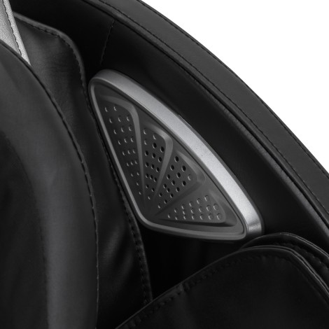 Poltrona da massaggio Sakura Prime 101 nera — primo piano del bracciolo