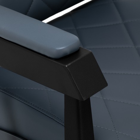 Cadeira de barbeiro Gabbiano Bruno azul aço com base preta — close-up do apoio de braço