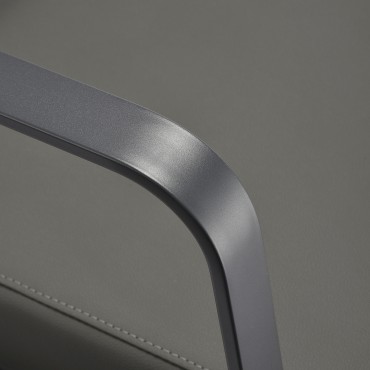 Gabbiano kappersstoel Porto grijs — detail armleuning