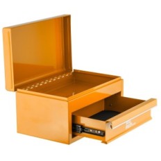 Metal Tool Box. Tööriistad tööriistad. Korraldaja suur punane