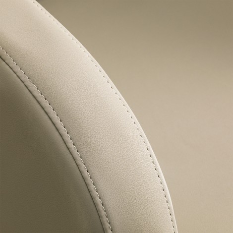 Sillón de peluquería Gabbiano Elda gris-beige — detalle del reposabrazos