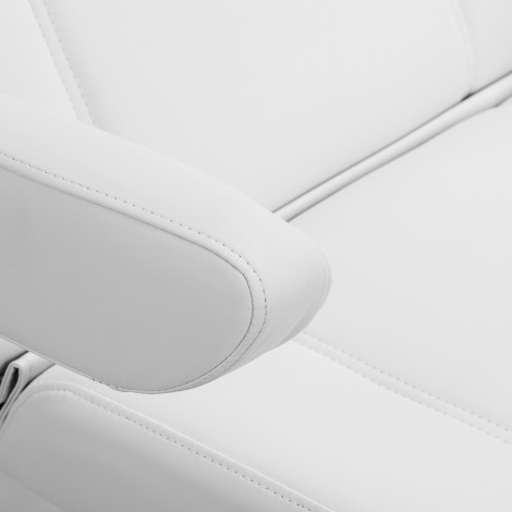 Fauteuil esthétique électrique Azzurro Lux pédicure 3 moteurs blanc — gros plan accoudoir