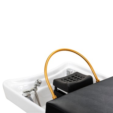 Gabbiano Head Spa Bali hair washing bed black — close-up of the head