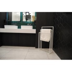 Moderný stojan na uterák Vešiak 3 letné kovové loft 011 / W-16-3W-84s biela