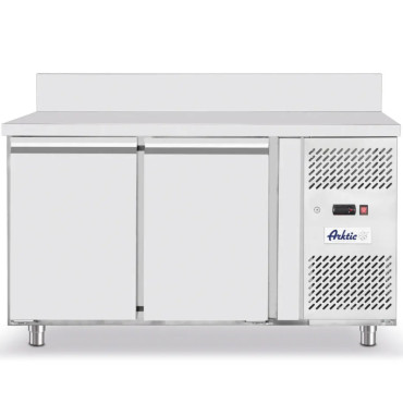 Mraziaci stôl s 2-dverový pracovný styk. Profi Line 136cm - Hendi 232064