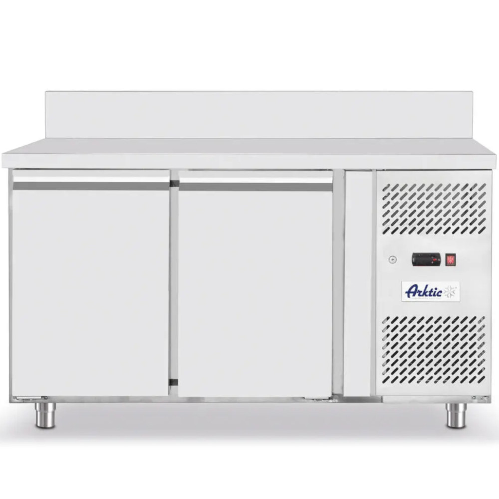 Mraziaci stôl s 2-dverový pracovný styk. Profi Line 136cm - Hendi 232064