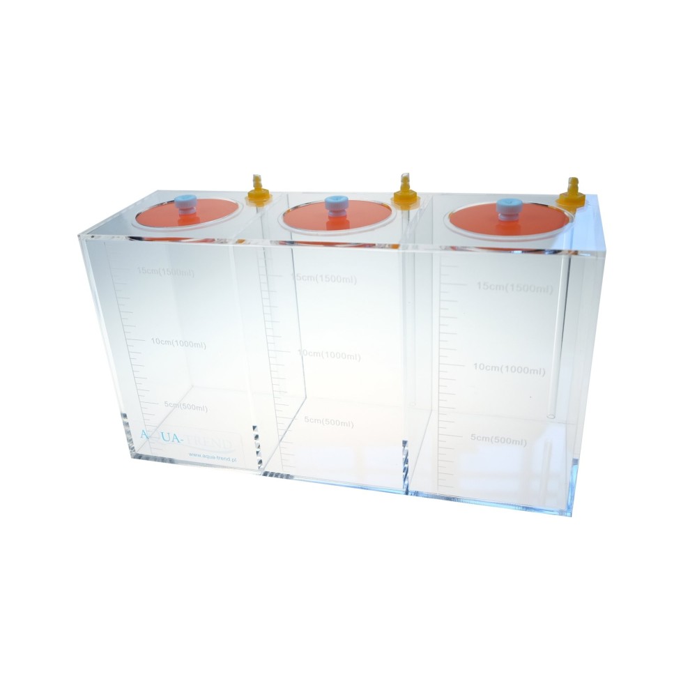 Triple container. Liquid tank with a container of 4.5 liter 3x1,5L