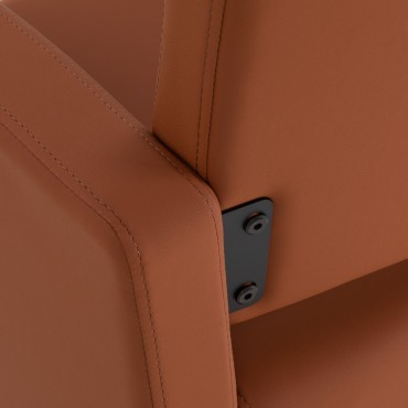 Gabbiano Vitoria kampaajatuoli ruskea — lähikuva käsinojasta