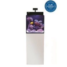 Desktop Cube met een witte kast