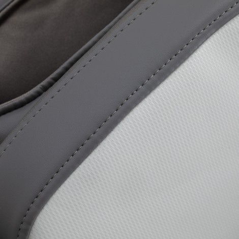 Poltrona massaggiante 3D Sakura Maximus 809 bianco e grigio — primo piano della superficie