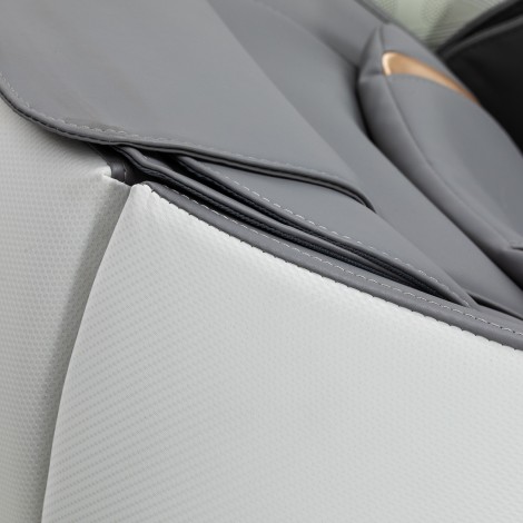 Sakura Maximus 809 3D masszázsfotel fehér és szürke színekben — közeli kép az ülésről