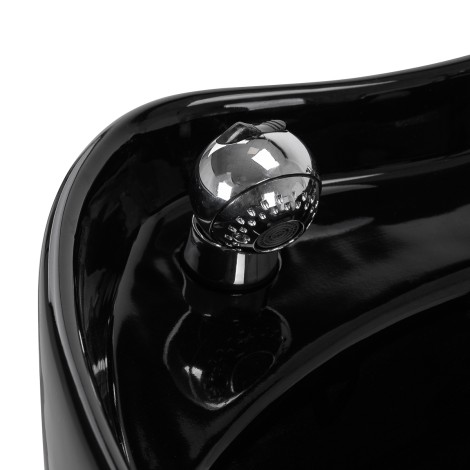 Hairdressing wash unit Hair System Edge Noir — close-up of the blade