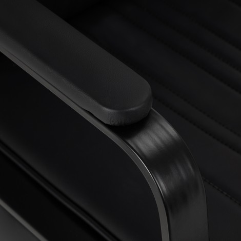 Kadernícke kreslo Omega Luna čierne — detail opierky ruky