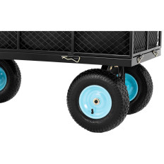 Hagevognen foldet med presenning for å transportere jordens jord til 550 kg