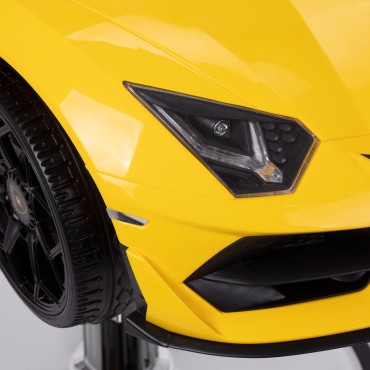 Kinderfriseurstuhl Gabbiano Lamborghini in Autoform — Detailaufnahme Kopf