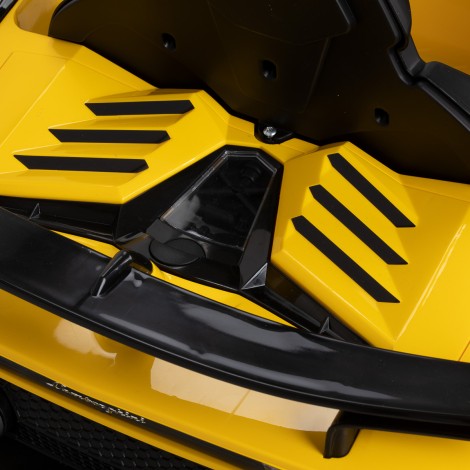 Fauteuil de coiffure pour enfants en forme de voiture Gabbiano Lamborghini — gros plan surface