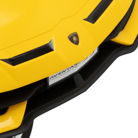 Barnklippstol i form av bil Gabbiano Lamborghini — närbild av yta