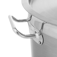 Ein großer Stahltopf mit einem dicken Boden zu einem Halogengasinduktionskocher 23 l