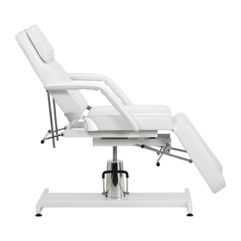 Cadeira hidráulica de beleza para pedicure Sillon 210 com função de balanço e apoio de pés dividido branca — vista lateral