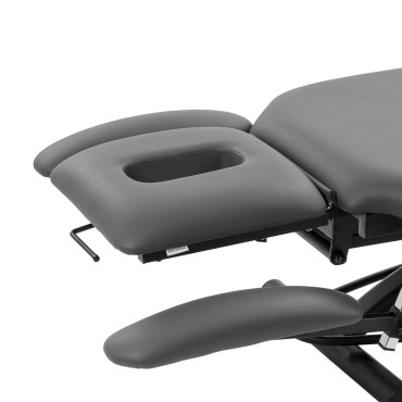 Cama elétrica de reabilitação para massagem e fisioterapia Balance Novus 4 cinza — close-up do apoio de braço