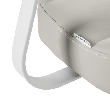 Sgabello cosmetico Azzurro 156-F bump-up grigio — primo piano della seduta
