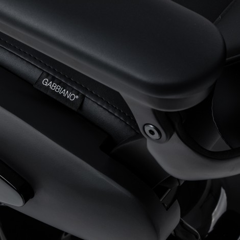 Sillón de barbero con función de masaje Gabbiano Francesco negro con base negra — detalle del reposabrazos