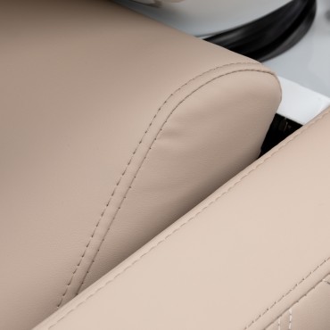 Elektrische Friseurwascheinheit Gabbiano Ines mit Massagefunktion beige — Detailaufnahme Armlehne