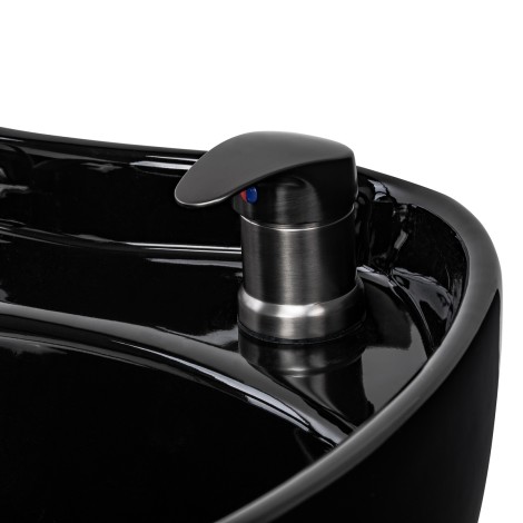 Unidad eléctrica de lavado de peluquería con función de masaje Gabbiano Ines negra — detalle del mango