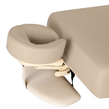 SPA-lepotuoli Sillon Siesta beigen sävyllä ja vaaleanruskealla jalustalla — lähikuva päästä