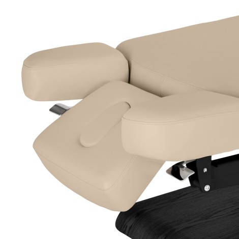 SPA-ligstoel Sillon Relax beige met zwarte basis — detail armleuning