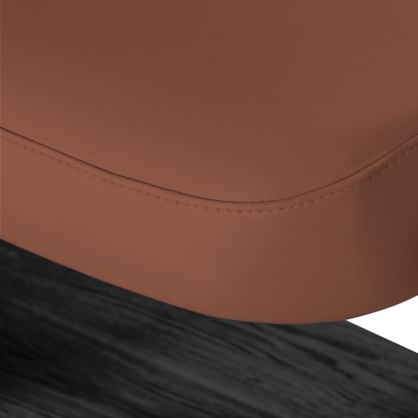 SPA ležadlo Sillon Relax hnedé s čiernou základňou — detail sedadla