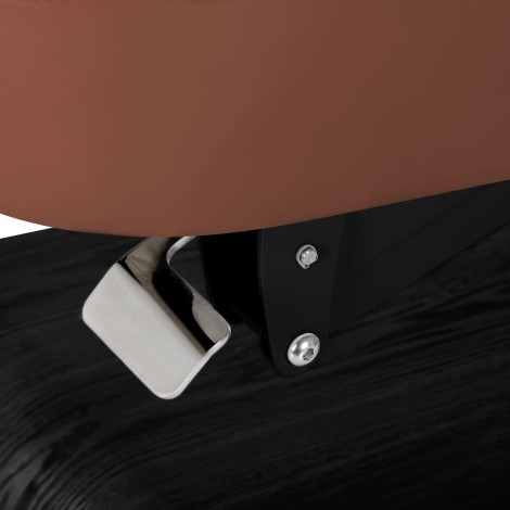 Espreguiçadeira SPA Sillon Relax castanha com base preta — close-up da base