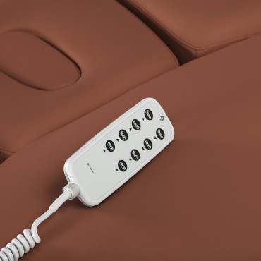 Espreguiçadeira SPA Sillon Relax castanha com base preta — close-up dos controlos