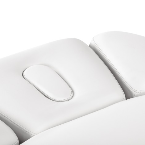 SPA nyugágy Sillon Relax fehér fekete lábbal — közeli kép az ülésről