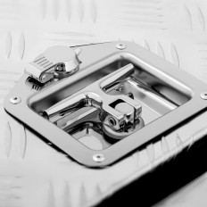 Cassetta portautensili di trasporto in alluminio chiuso con 280 L 177 x 40 x 40 cm