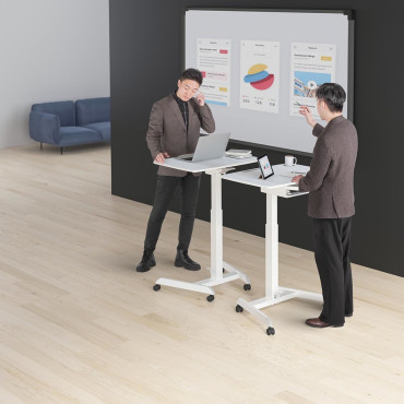 Table support pour ordinateur portable inclinable réglable avec étagère 80 x 56 cm 760 - 1130 mm