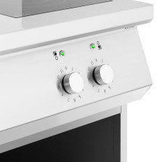 Induktion Kök 4 Freestanding Burner på en öppen bas 400 V 17000 W