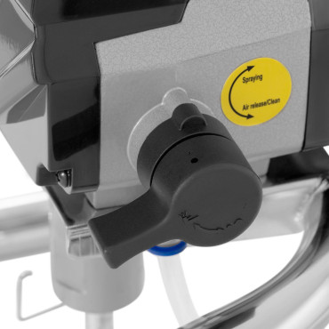 Pistole mit einem 200 bar Spray Aggregat malen