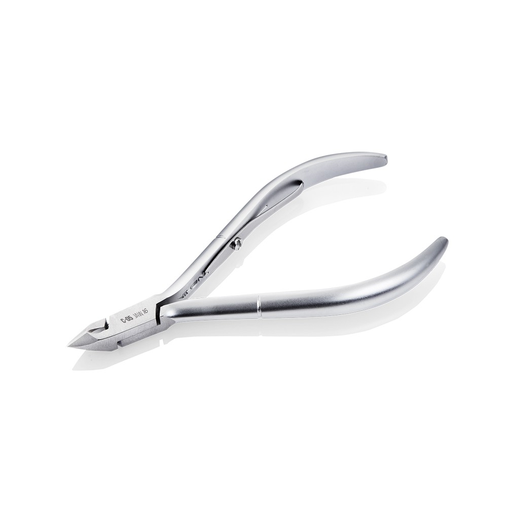 Pince à cuticules Nghia export C-05 mâchoire 16 (7 mm)