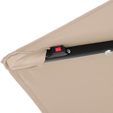 Ombrello da giardino su un boom rotondo inclinabile con illuminazione a LED. Crema da 300 cm