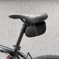 Bolsa de bicicleta pequeña debajo de la silla de silla de negro 0.6 l